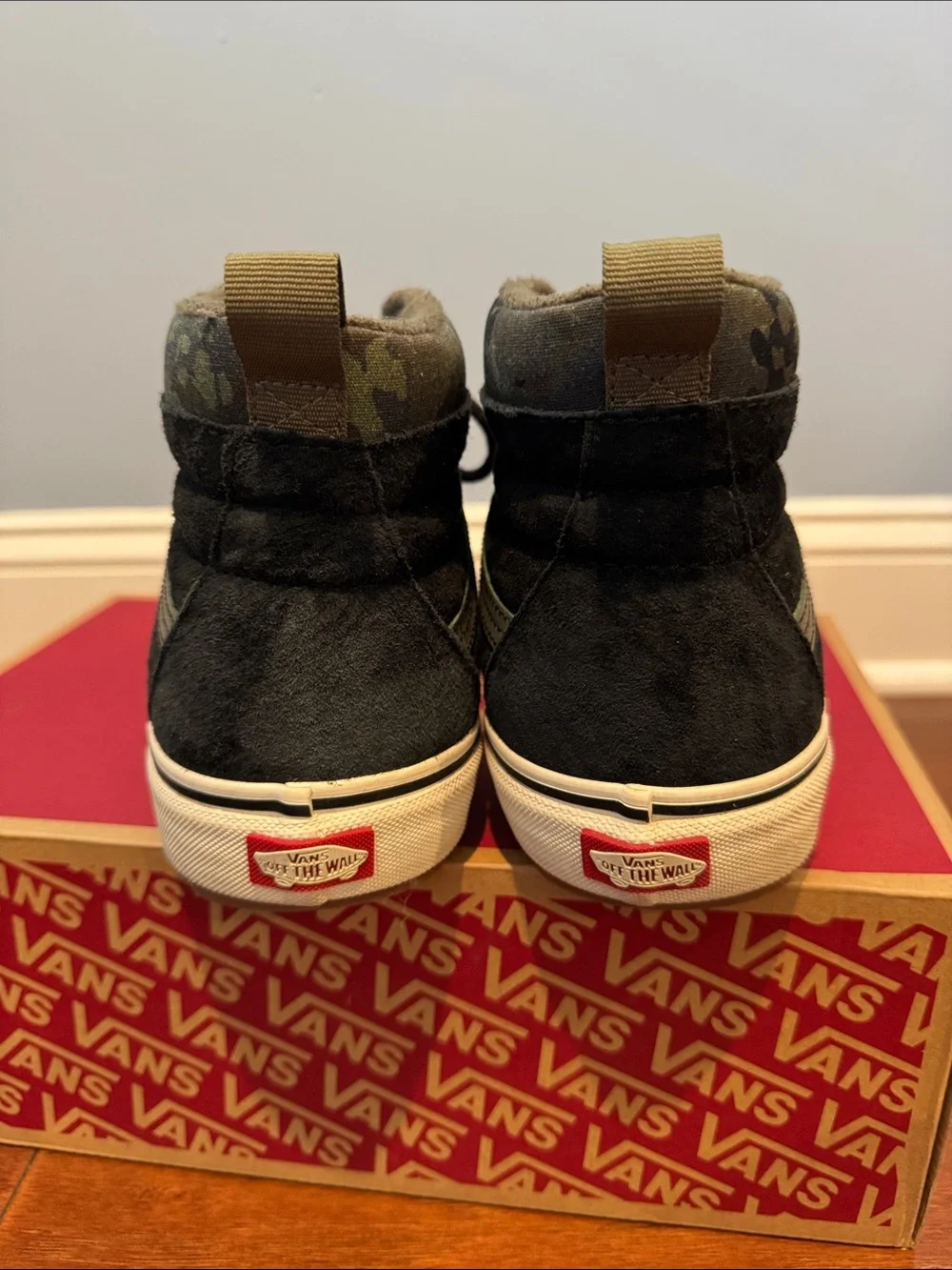 Vans Black High-Top Suede Skate Sneakers winter BOOTS MTE women’s 13
